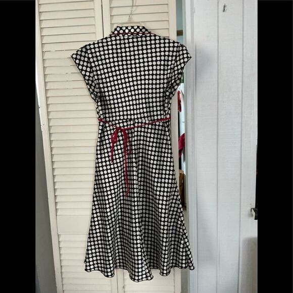 Pola dot polyester dress with tie waste - Picture 3 of 6
